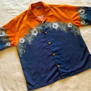 Vintage  Men’s Aaron Chang Hawaiian button up shirt. Size Medium